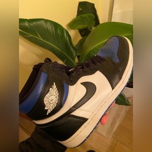 Air Jordan Retro High OG “Royal Toe”